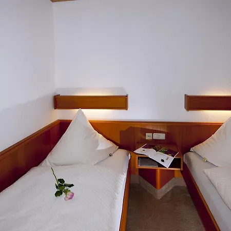 Gasthof Cafe Suzette 3*